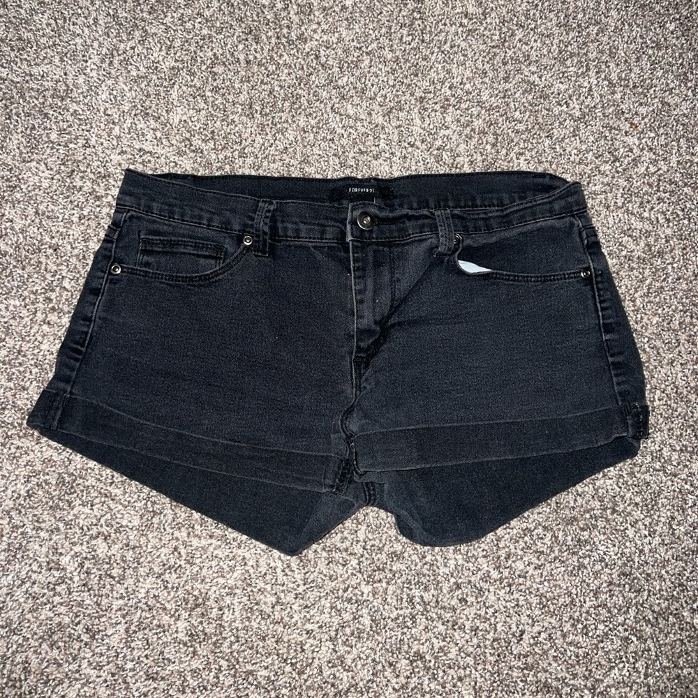 🎆 Forever 21 Black Cuffed Shorts